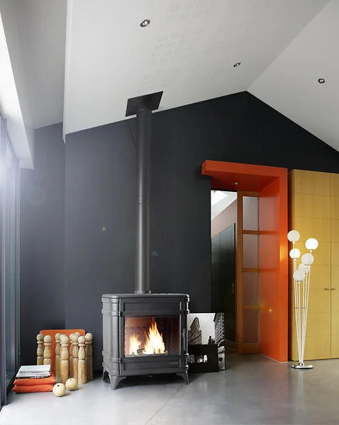 Poêle à bois en fonte INVICTA Siam – Anthracite – 12 kW – Image 3